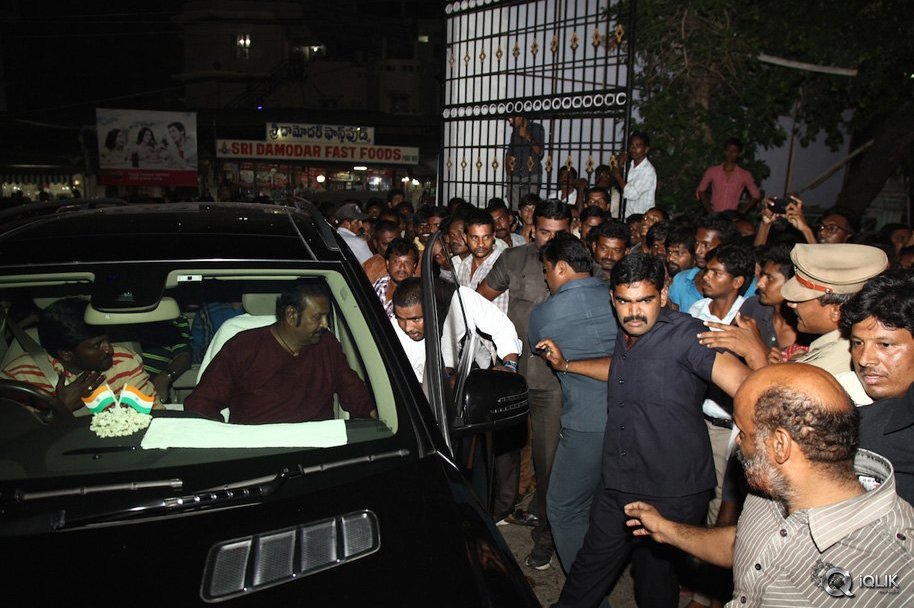 Dynamite-Movie-Special-Show-in-Tirupati